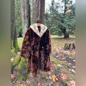 Vintage Sheared Beaver Fur Coat with Mink Collar • Chocolate Brown Luxury Size L